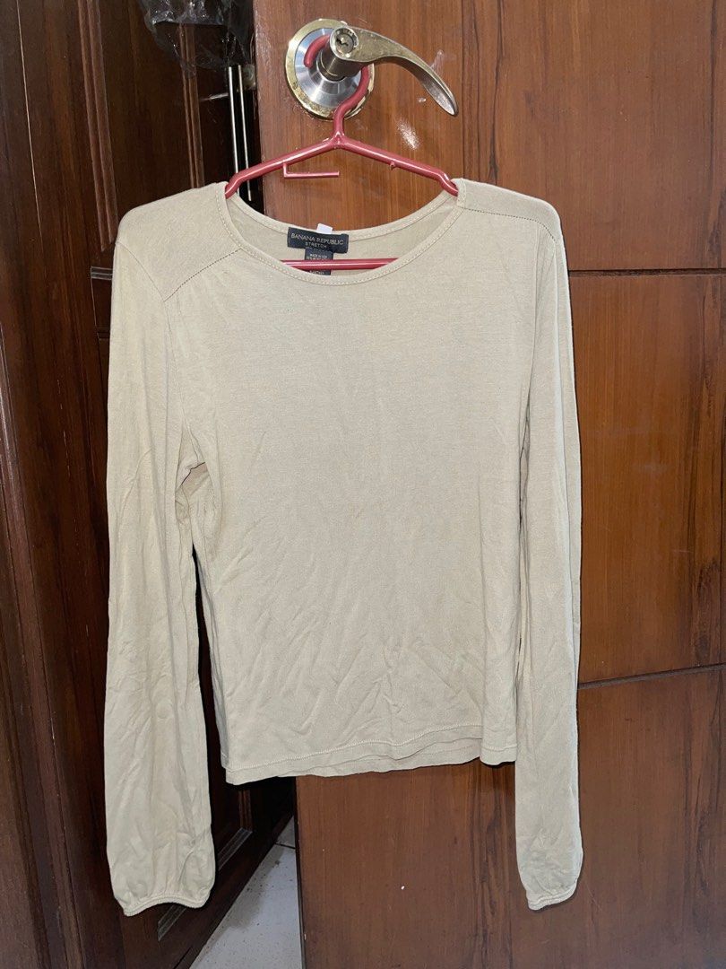 Banana Republic Long Sleeves Stretch (Preloved) (Category: Longsleeves) located in Manila. Submitted by upstyle (Listing ID 1247652865, Image 1). Description: Condition: 7.5/10 Size: XS No refunds. Please manage your expectations po. Thanks!.