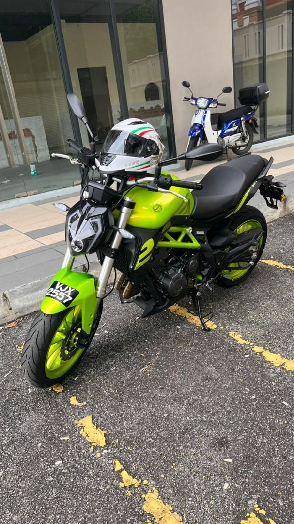 Benelli tnt hotsell 249s price