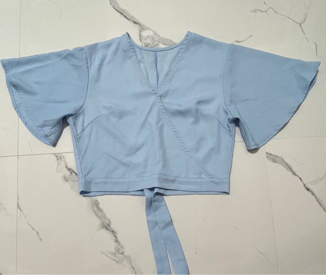 crop top with flowy sleeves