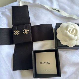 Chanel Coco Mark Rhinestone Earrings CC Logo Gold W2.1 x H1.5 cm Women's