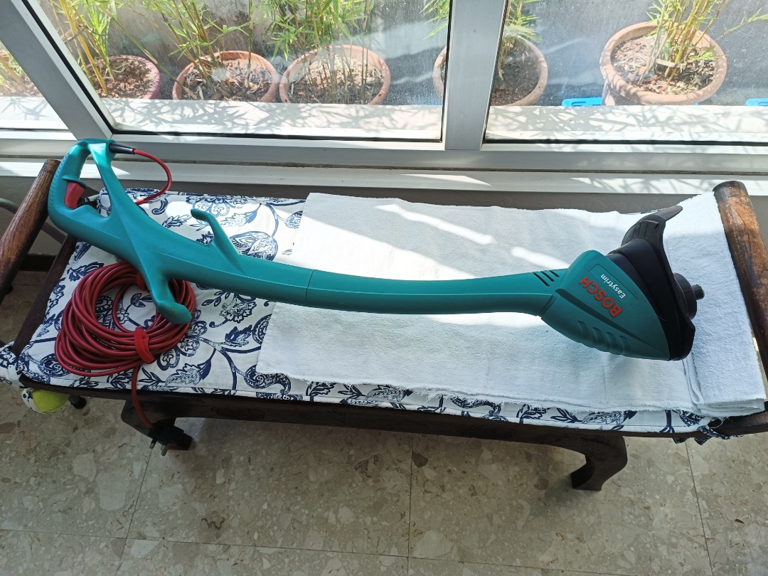[Bosch] ART 23 SL Grass Trimmer, Furniture & Home Living, Gardening