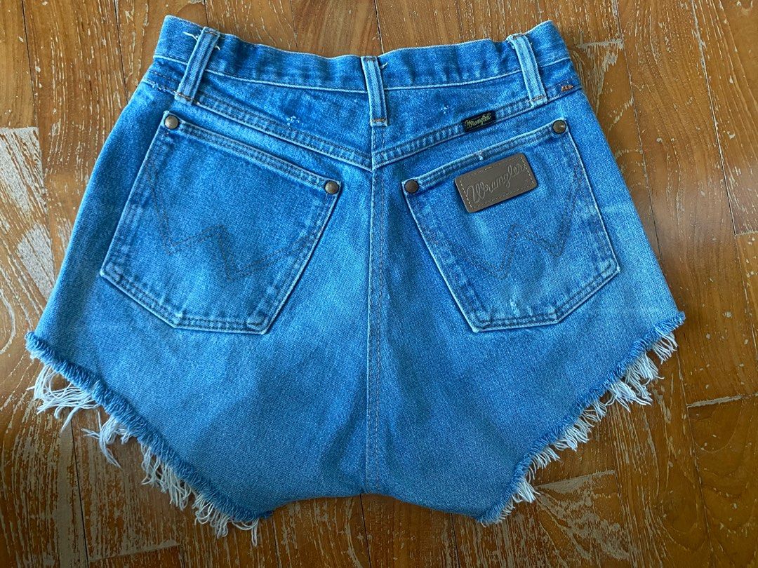 Distressed wrangler shorts top