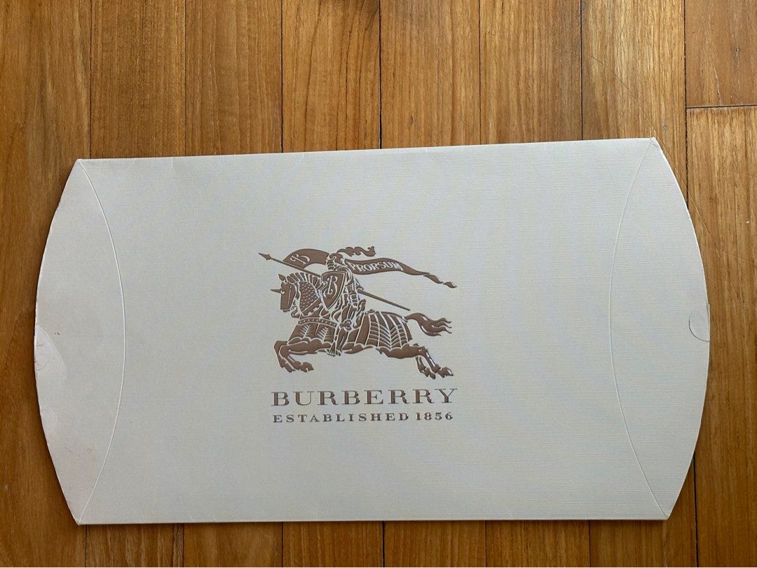 Burberry wallet gift box clearance