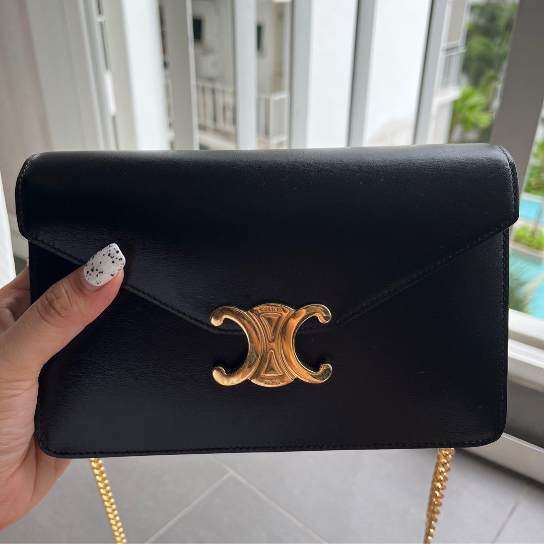 CELINE CARD HOLDER TRIOMPHE IN SHINY CALFSKINBLACK, Women's Fashion, Bags &  Wallets, Wallets & Card Holders on Carousell