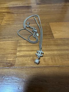 (Category: ) located in . Submitted by clovestoshop (Listing ID 1247517539, Image 1). Description: .