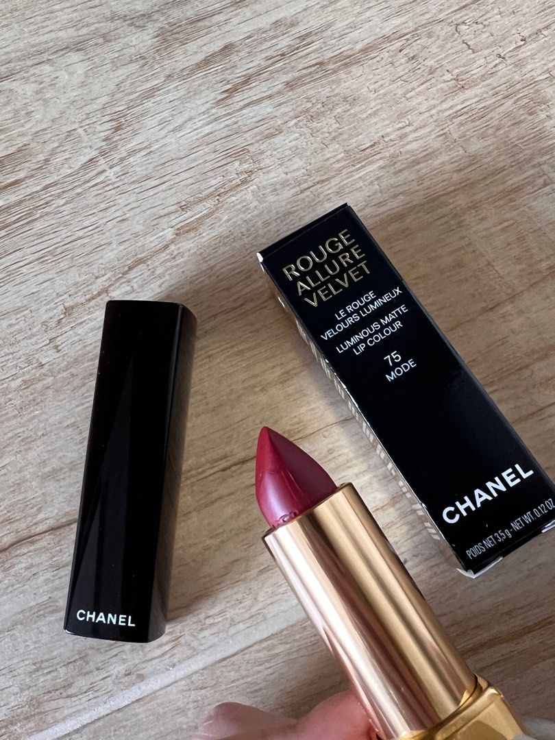 Chanel Fall Winter 2021 Makeup Collection  The Beauty Look Book