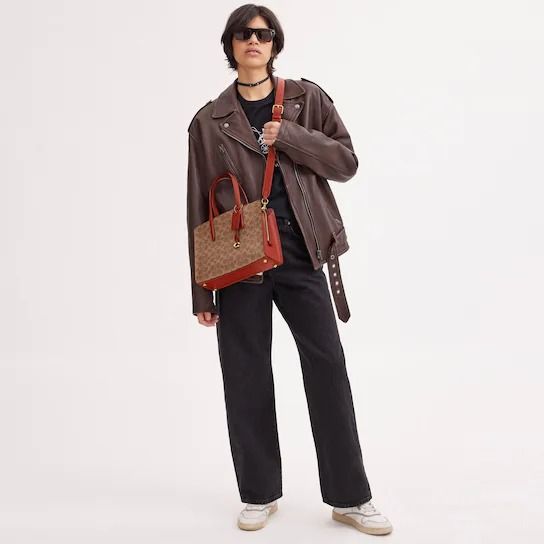 Pebble grain outlet carter satchel