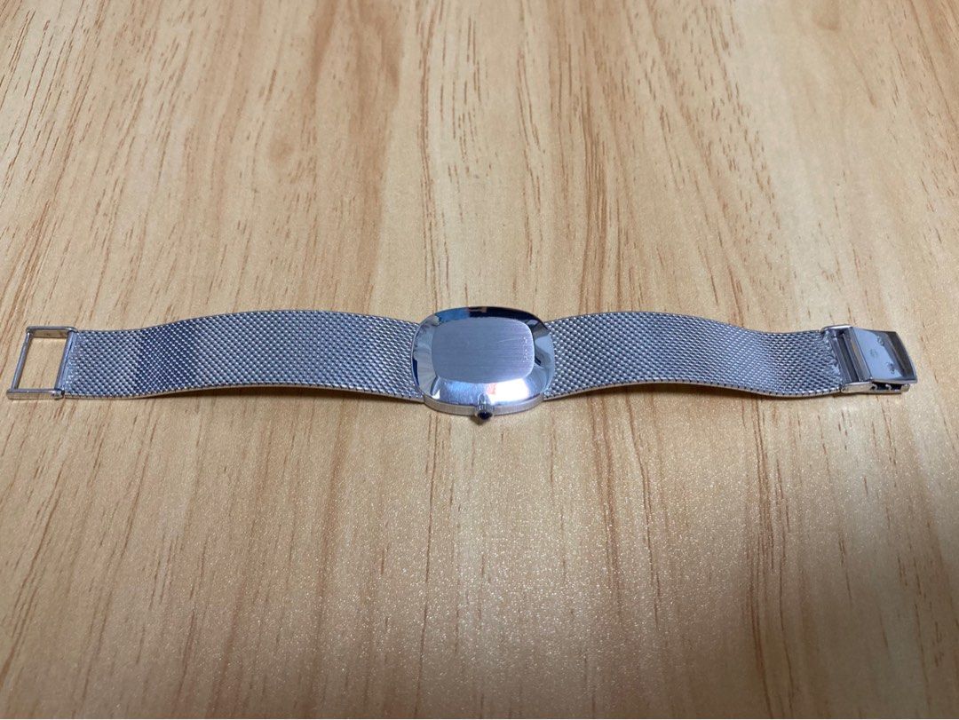 古董」Delaneau「帝后」機械錶！成色750（18K)黃金! 重量62克（即1兩6錢5分6厘）重！24mm  X29mm！正常運行！「冇盒冇證」！當金價賣！, 名牌, 手錶- Carousell