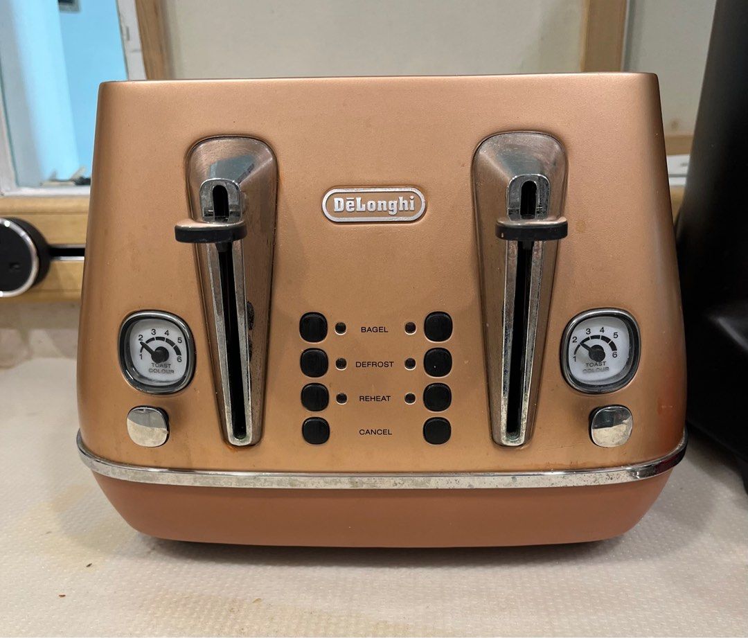 Delonghi store toaster copper