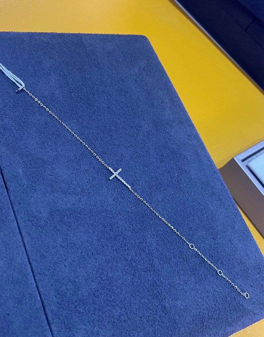 Gold diamond cross bracelet outlet