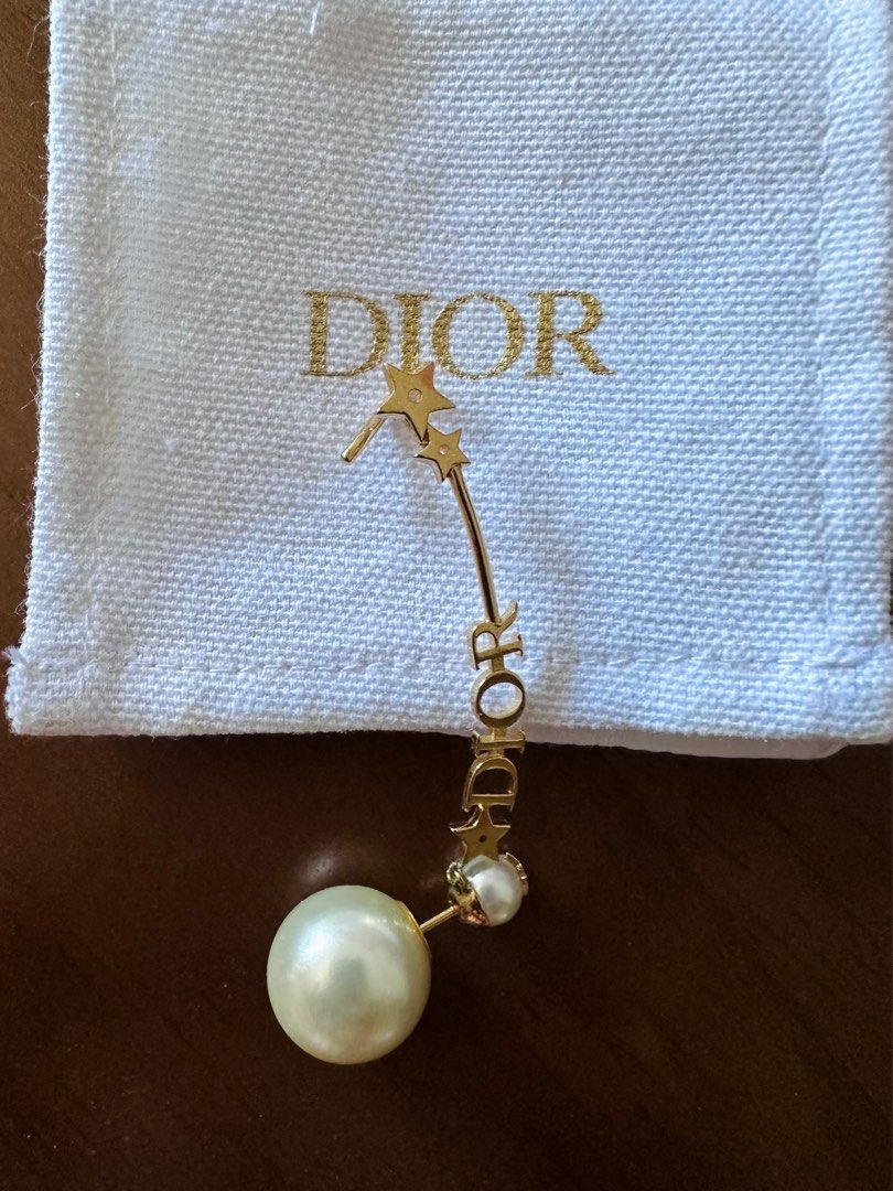 Dior earrings, Women's Fashion, Jewelry Organisers, Earrings on