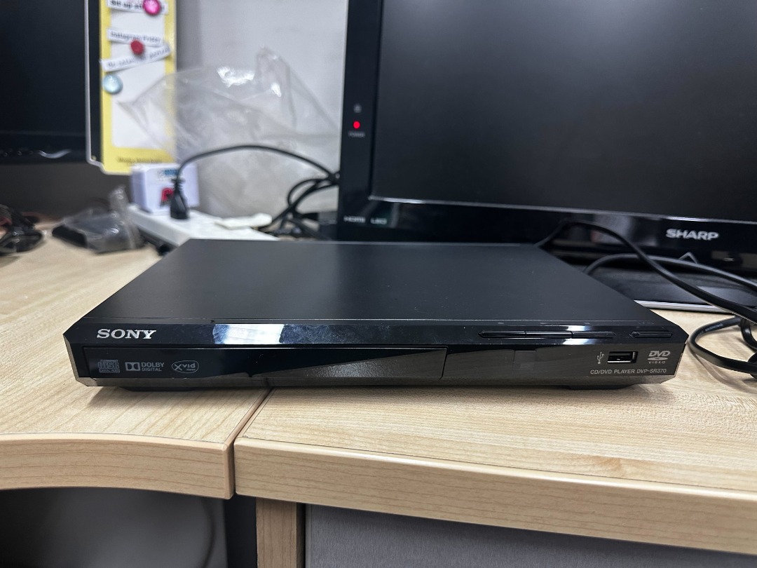 DVD Player *2 Samsung (1 BluRay, 1 Non BluRay), 1 Sony (NonBluRay