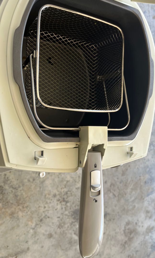 Elba Deep Fryer, TV & Home Appliances, Kitchen Appliances, Fryers on