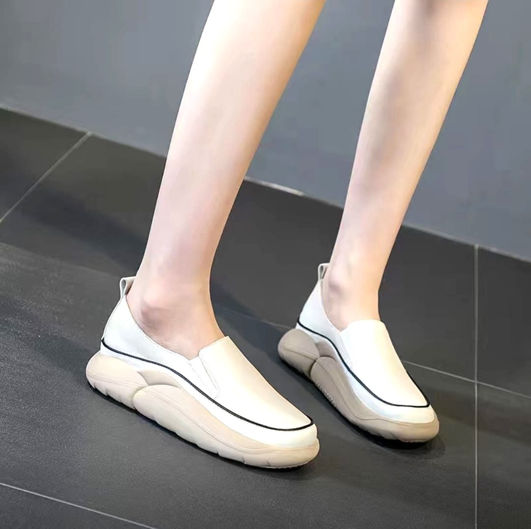 White comfortable sale shoes
