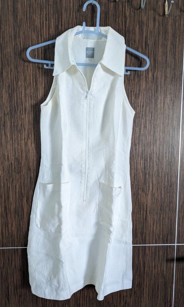 White discount formal clothes