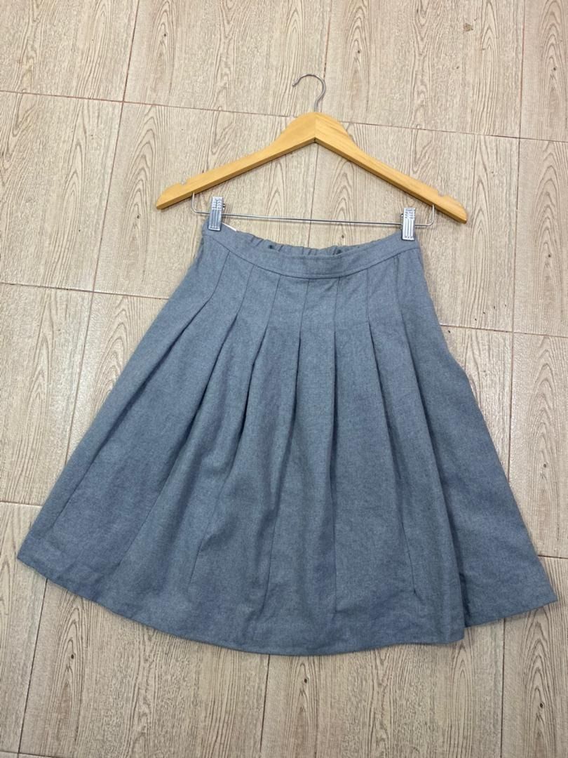 Givenchy navy pleated skirt store