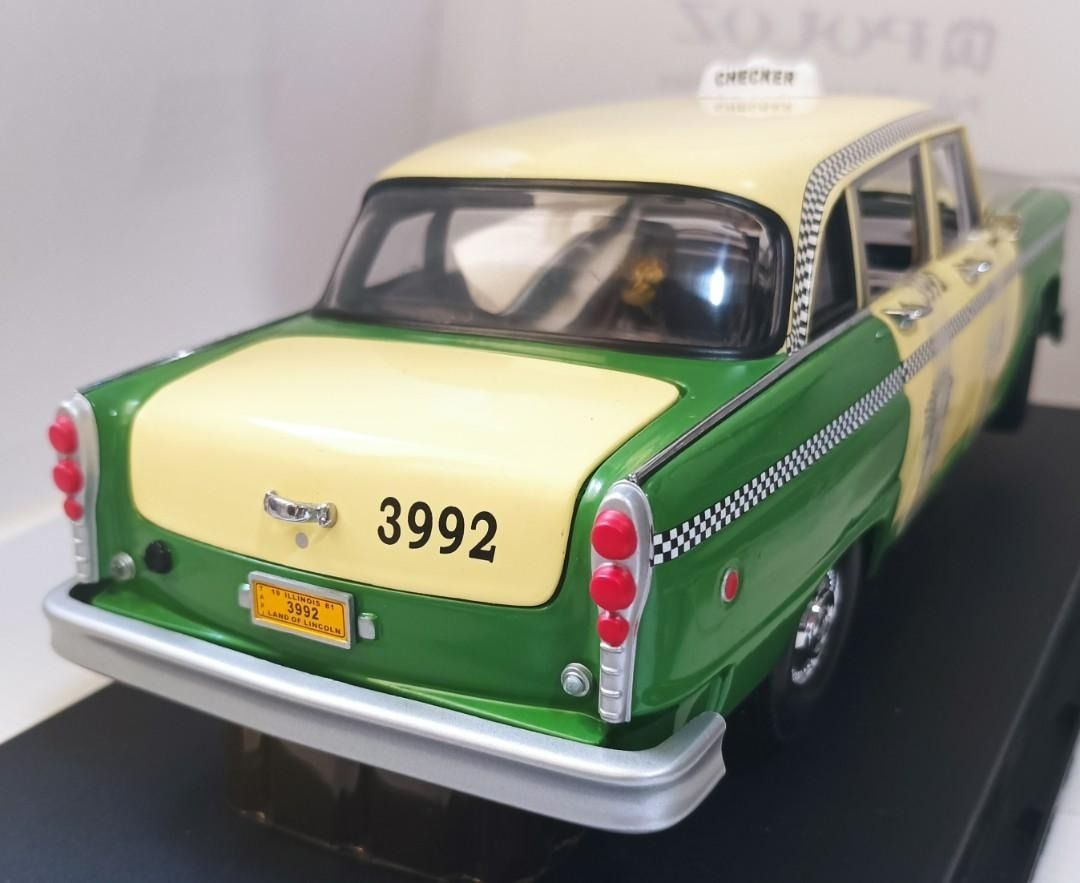 GRAB NOW! Discontinued Classic Chicago Checker Taxi Cab Sun Star 1