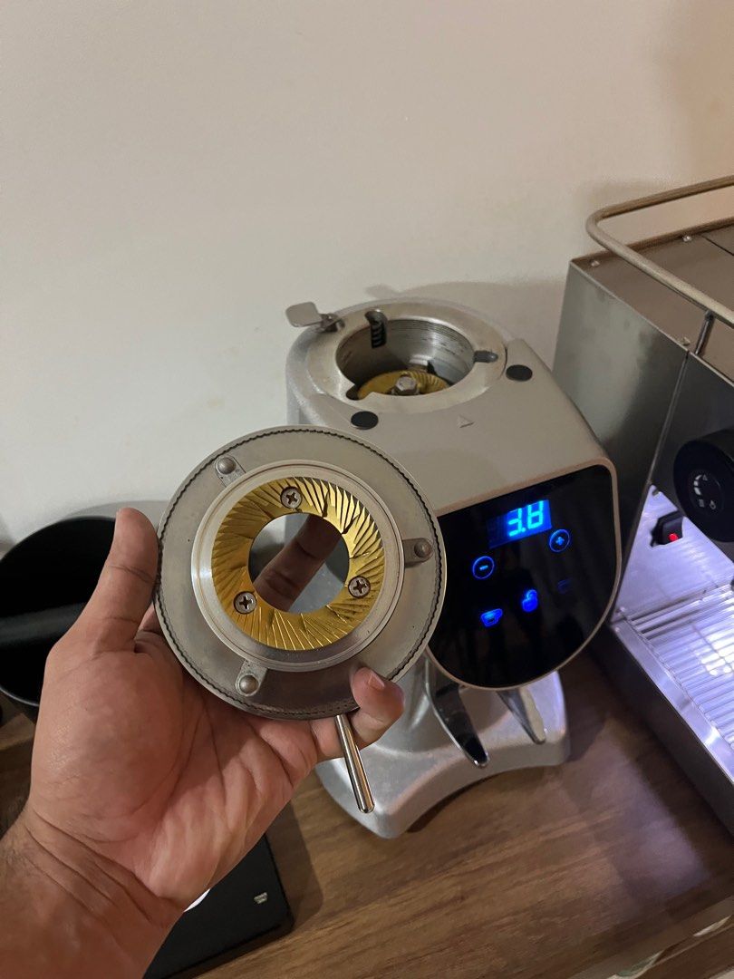 Grinder S70, TV & Home Appliances, Kitchen Appliances, Coffee Machines