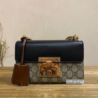 Pre-owned Gucci Padlock GG Medium Shoulder Bag – Sabrina's Closet