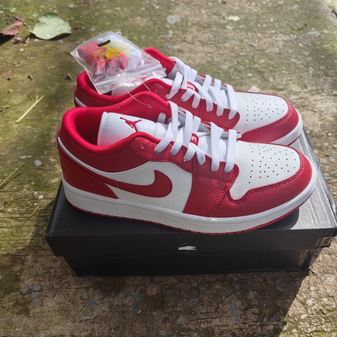 j1 gym red