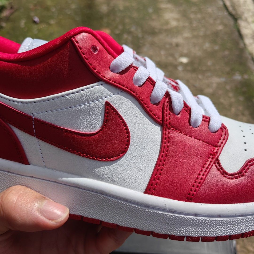 j1 high gym red