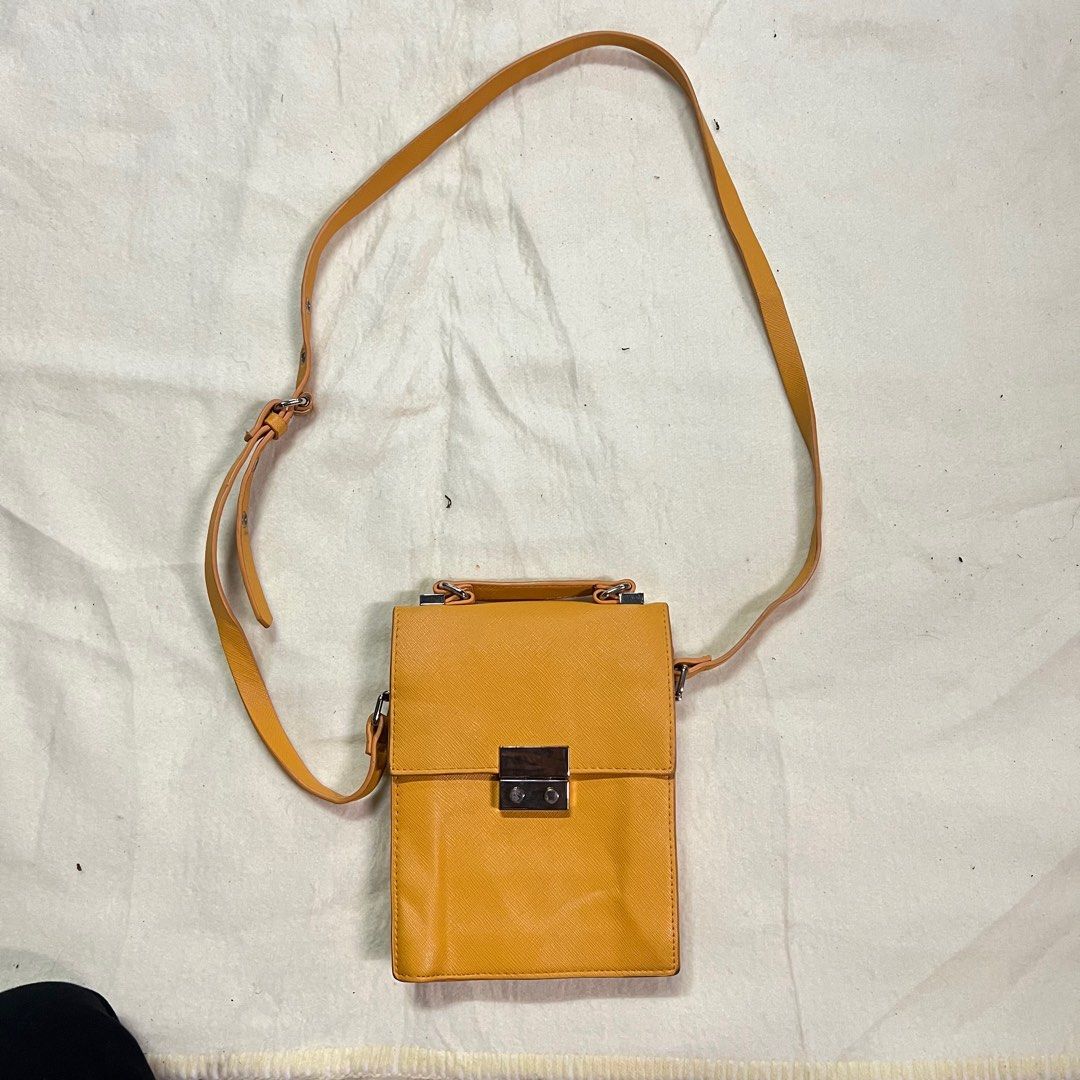 JACQUEMUS Sling Bag, Women's Fashion, Bags & Wallets, Shoulder Bags on