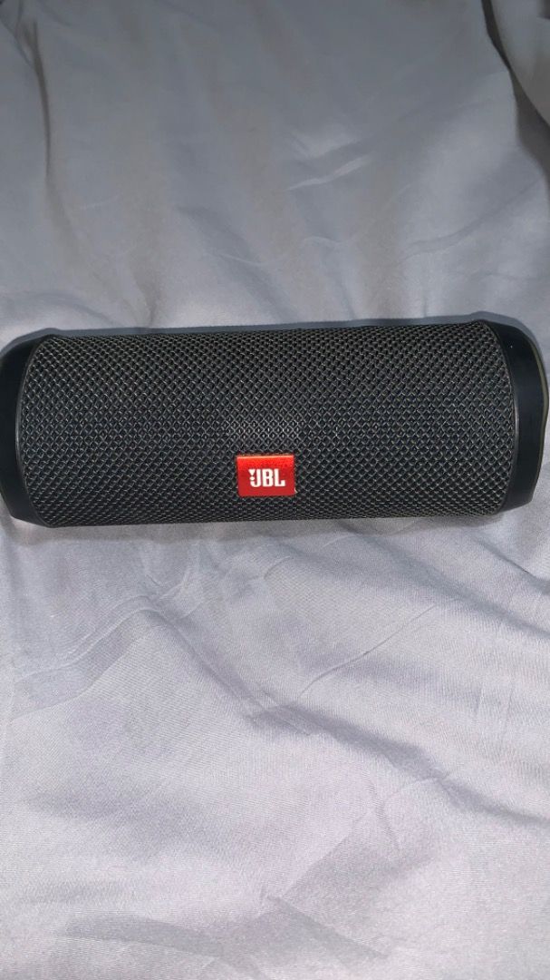 Olx jbl flip 4 online