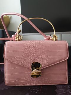 (Kategori: ) berada di . Dikirim oleh rossycollection4 (ID iklan 1247552239, Gambar 1). Deskripsi: .