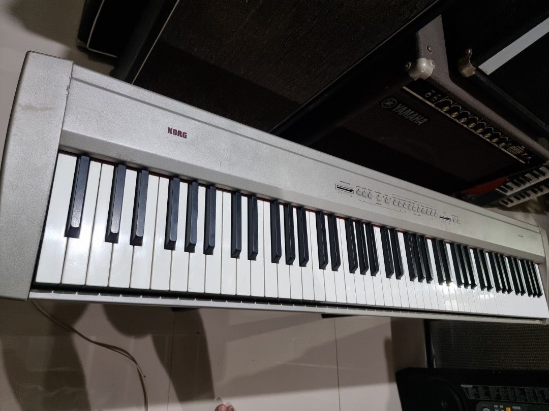 sp200 digital piano, Hobbies & Toys, Music & Media, Musical