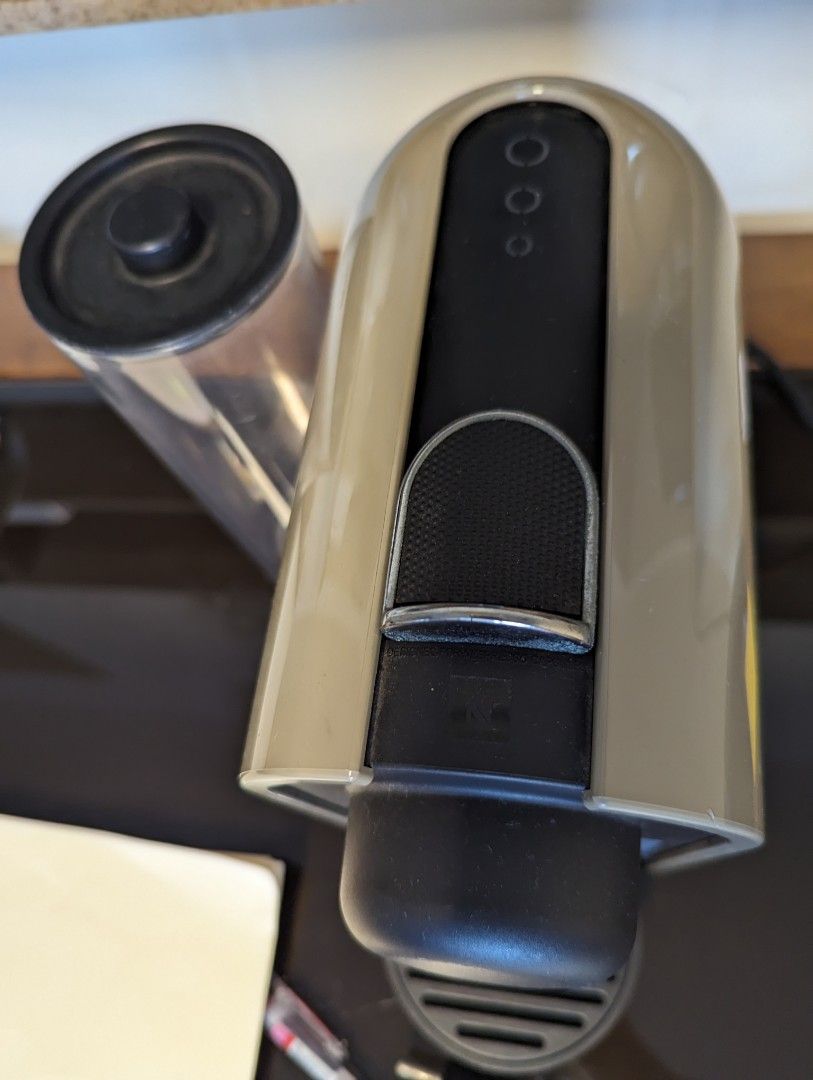 Krups Nespresso Coffee Machine XN250, TV & Home Appliances, Kitchen