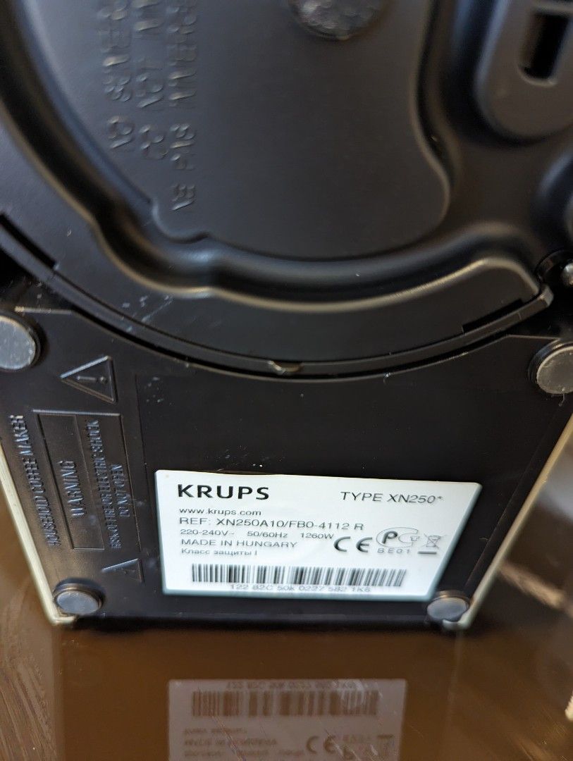 Krups Nespresso Coffee Machine XN250, TV & Home Appliances, Kitchen