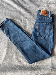 LEVI - High Rise Skinny Size 26