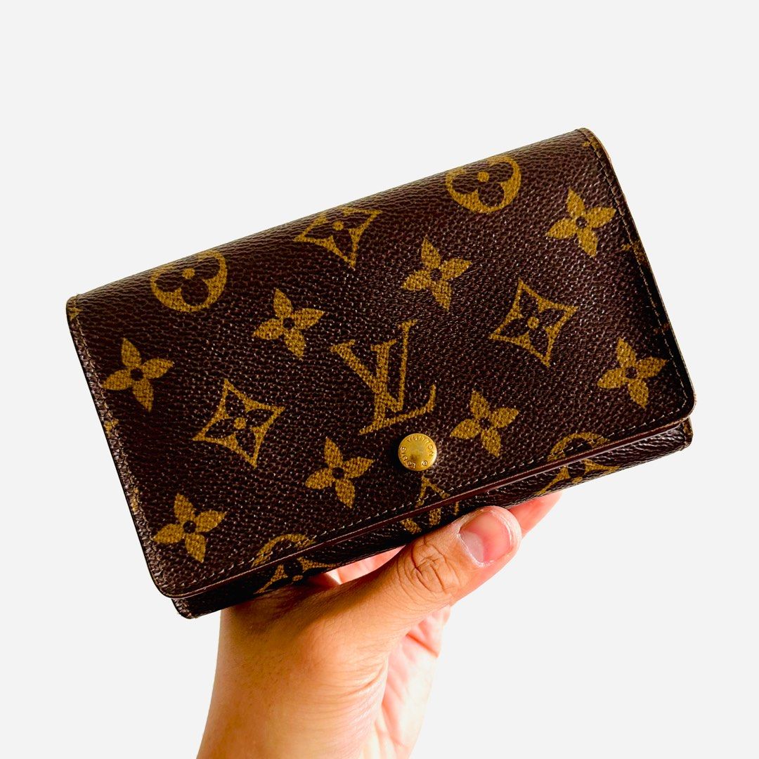 Louis Vuitton Elise wallet, Luxury, Bags & Wallets on Carousell