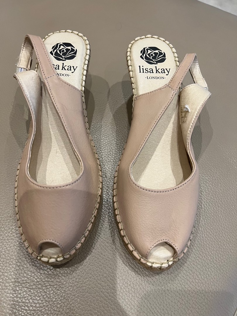 Lisa Kay Wedges Women s Fashion Footwear Wedges on Carousell
