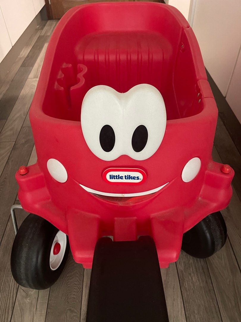 Cozy coupe with wagon top
