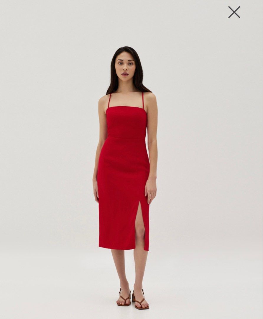 love bonito red dress The perfect little red dress exists. Featuring an elegant square neckline  and a cinched waist with a delicate buckle, it's all in the details.   #readytolive #lovebonito #lovebonitocamboda