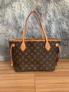 Louis Vuitton DAMIER N41548 Caissa MM Tote Bag, Women's Fashion, Bags &  Wallets, Tote Bags on Carousell