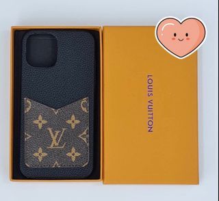 Six Louis Vuitton Cell Phone Cases And Louise Holder. Auction