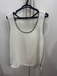 (Category: ) located in . Submitted by closetkeepers (Listing ID 1247619053, Image 1). Description: .
