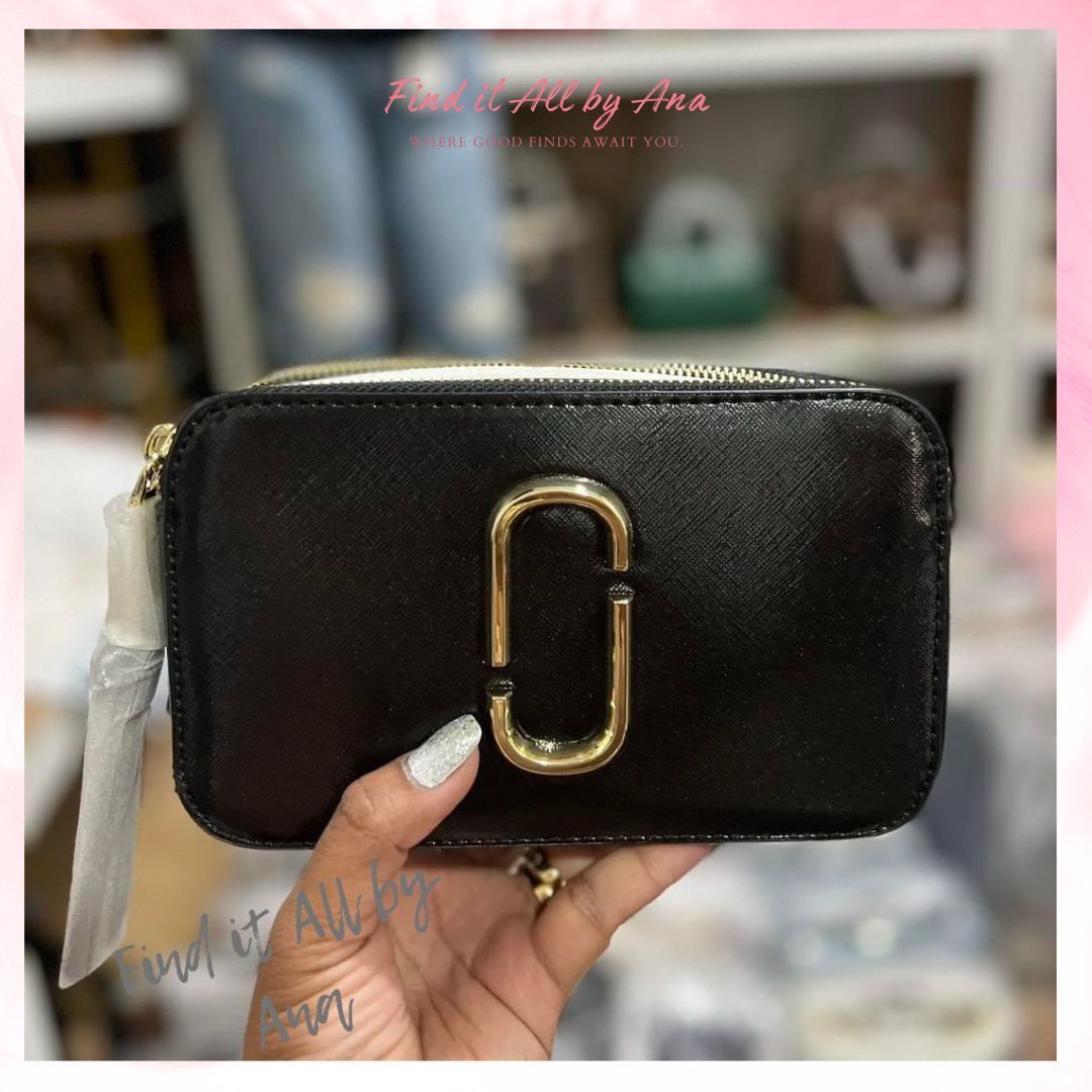 Authentic Marc Jacobs Snapshot All Black, Women's Fashion, Bags & Wallets,  Cross-body Bags on Carousell