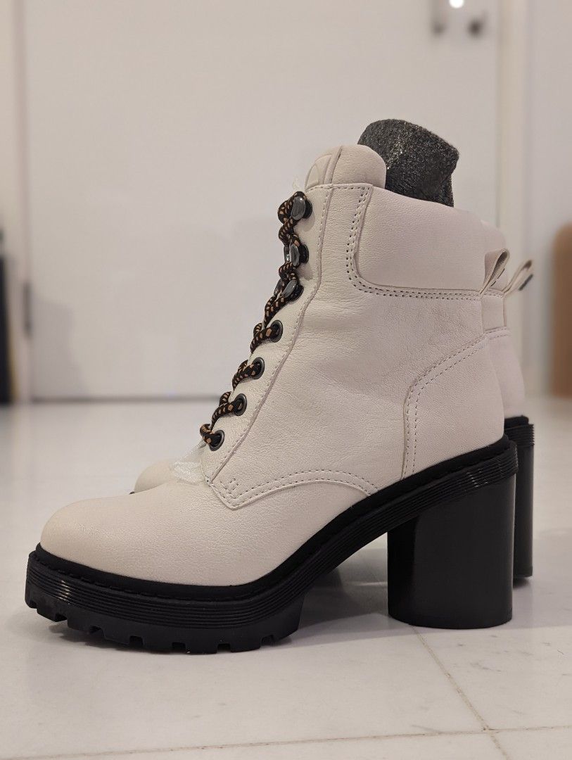 Marc jacobs white boots online