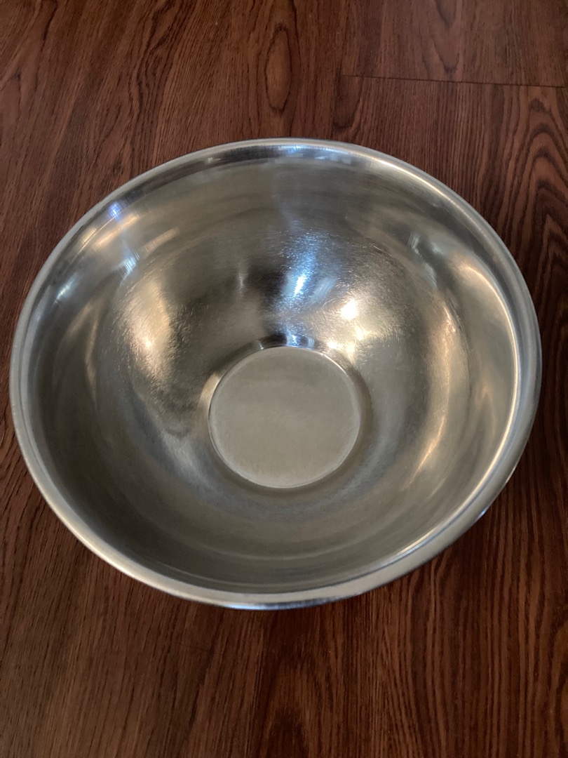 Mixing Bowls on Carousell