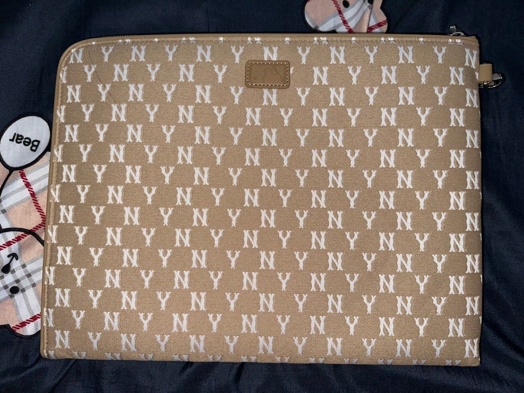 MLB公式 ポーチ Monogram ノートパソコンポーチ D.Beige MLB Laptop Bag, Computers & Tech, Parts & Accessories