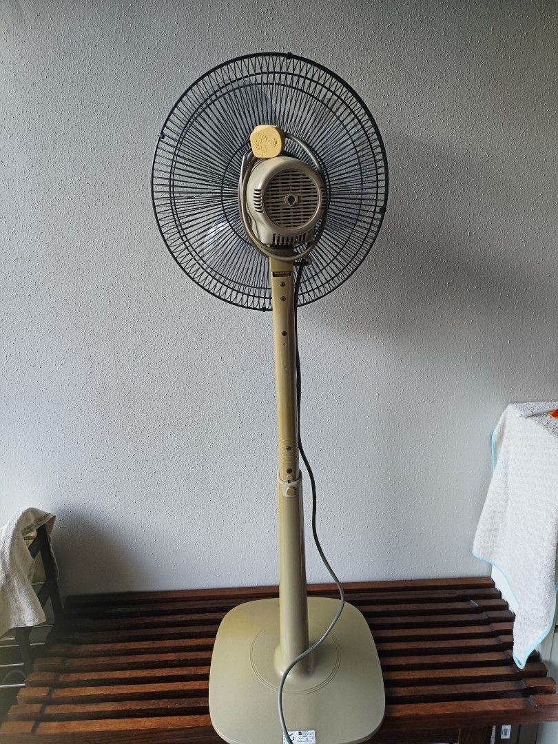 National Brand Stand Fan 16", Furniture & Home Living, Lighting & Fans