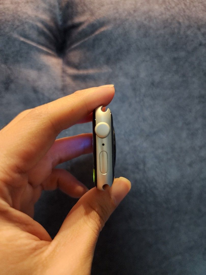 Apple watch se sim card outlet slot