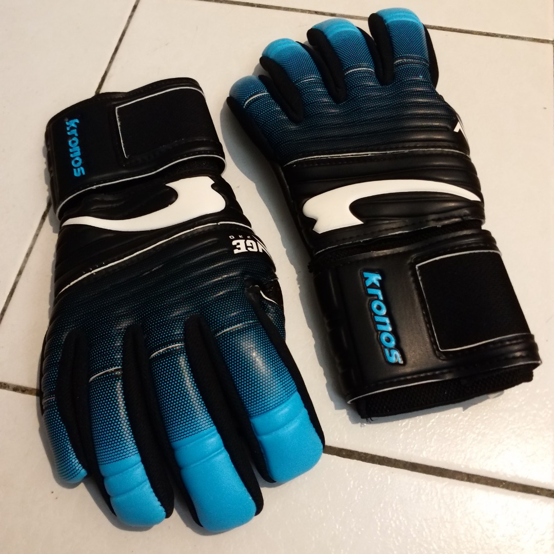 Kronos goalkeeper gloves 2025