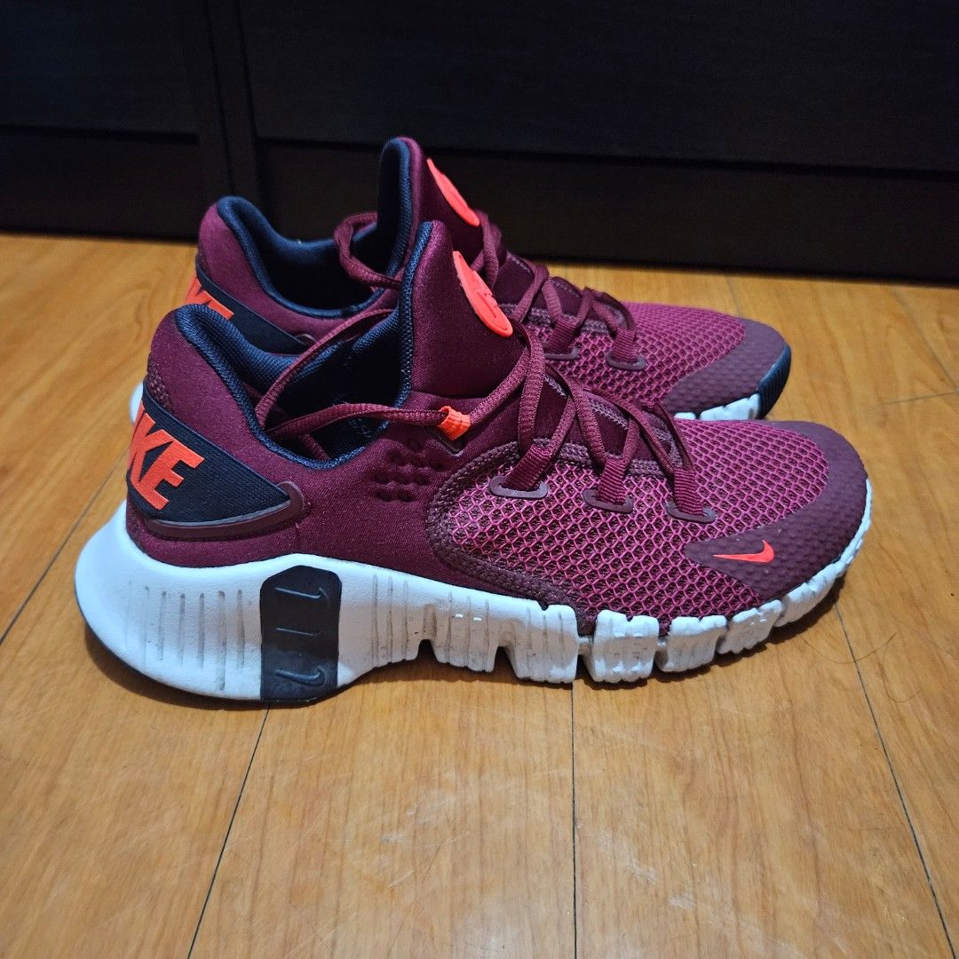 Nike free cheap size 4