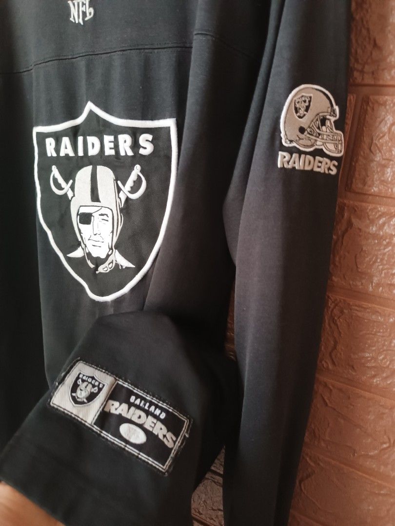 Oakland raiders pullover crewneck, Men's Fashion, Coats, Jackets and  Outerwear on Carousell