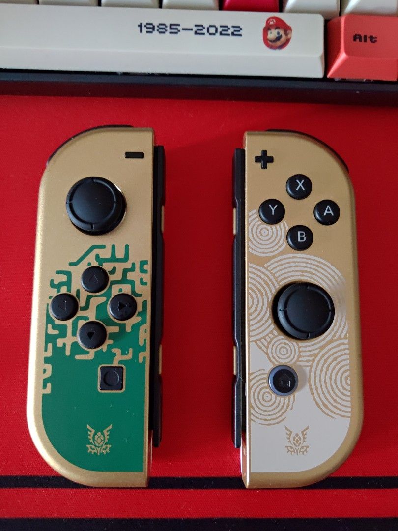 *Special Edition* Original Nintendo Switch Zelda TOTK Joycons, Video Gaming, Gaming Accessories
