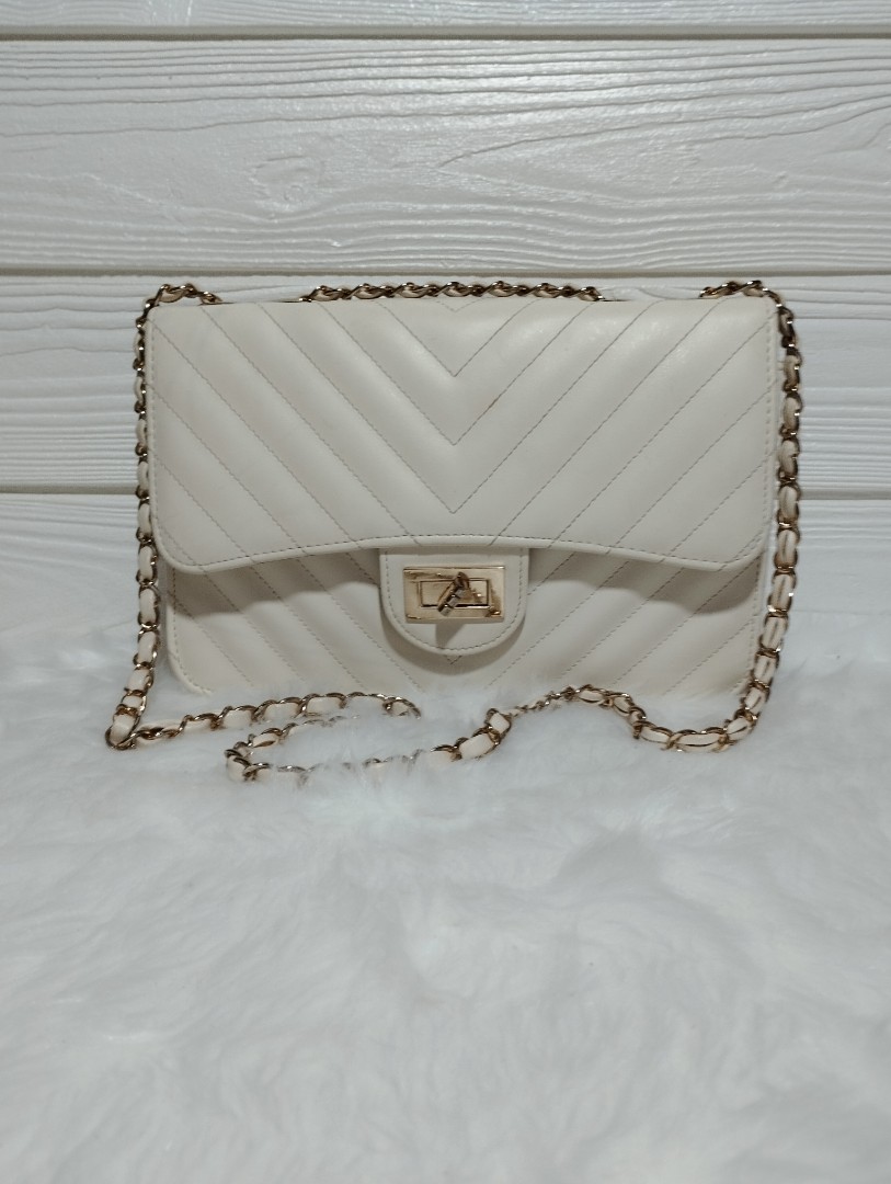 Pre-loved Rooty Quilted Two Way Bag on Carousell